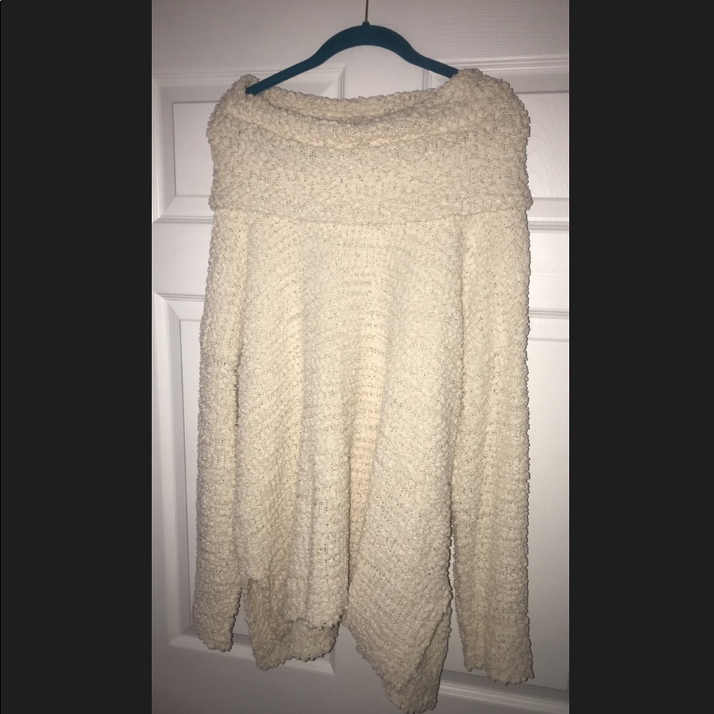 Charlotte Russe popcorn textured sweater